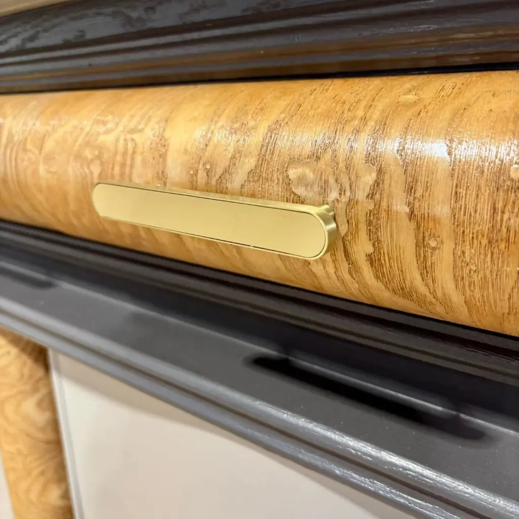 détail- poignée tiroir.webp