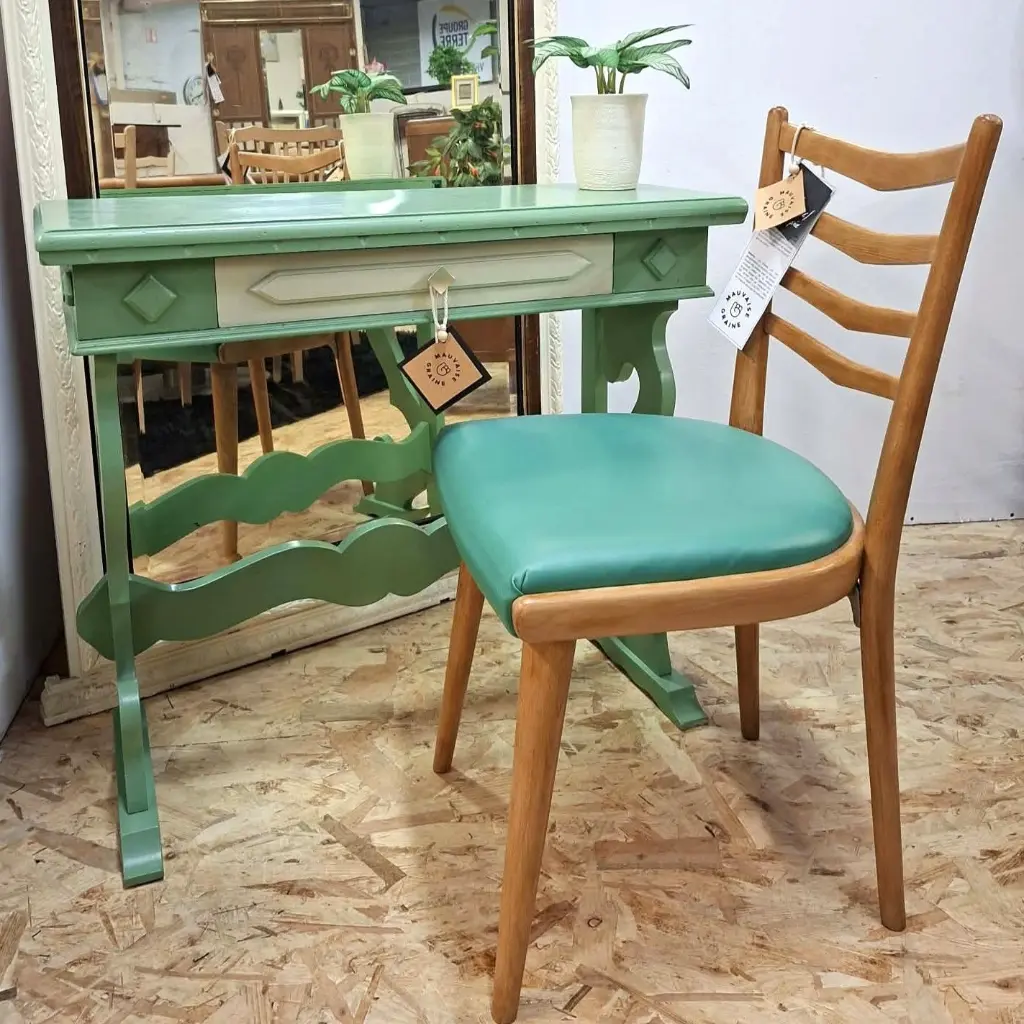 avec chaise - Dépot.webp