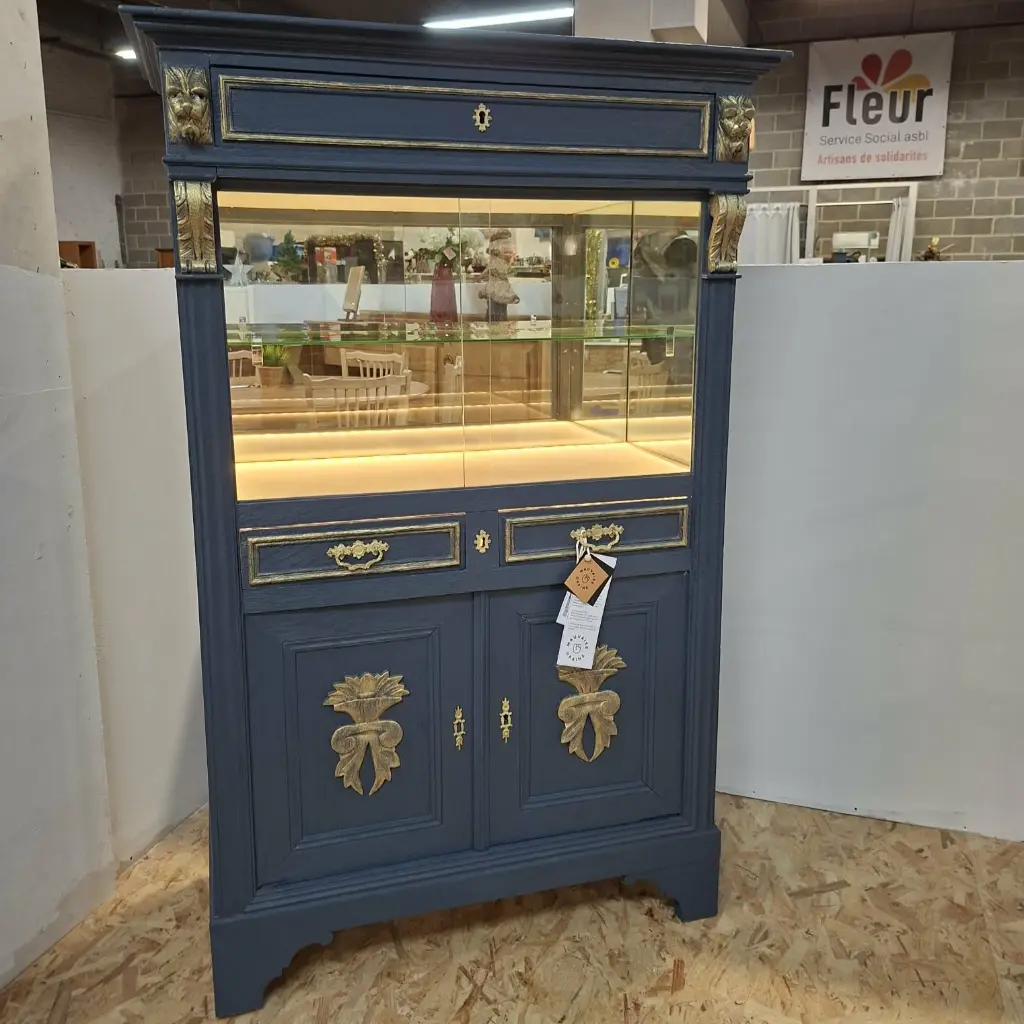 Après - Buffet vitrine led lion.webp