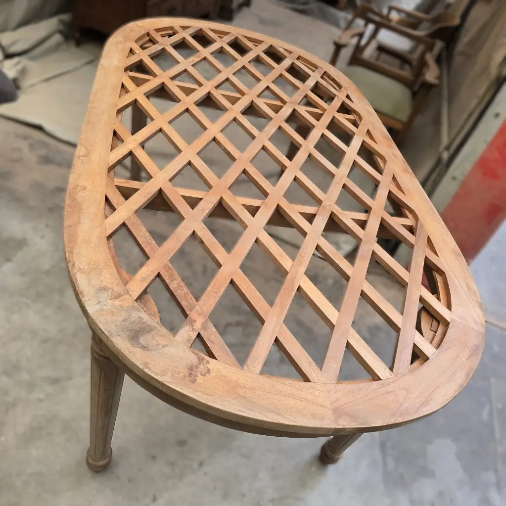 Avant table tachée.webp