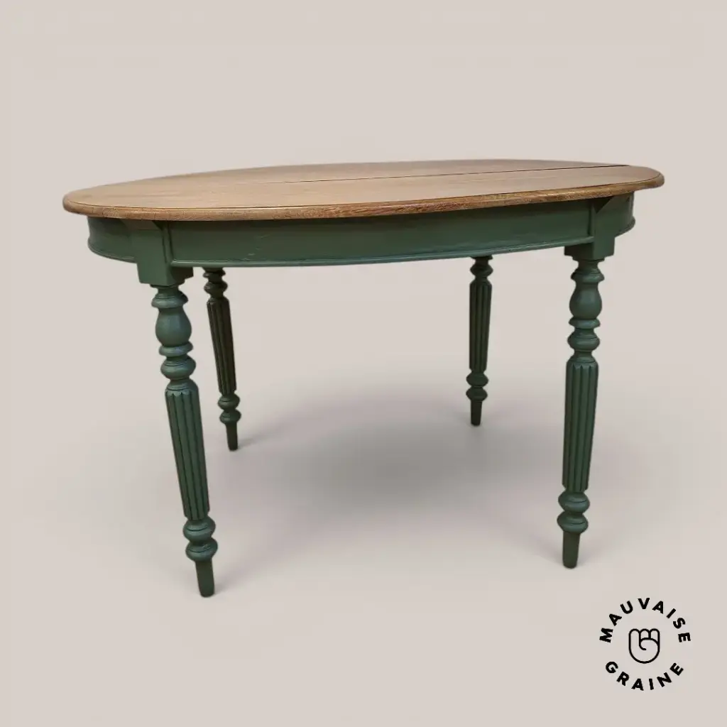 Table ovale en chêne - Pieds vert Cricket