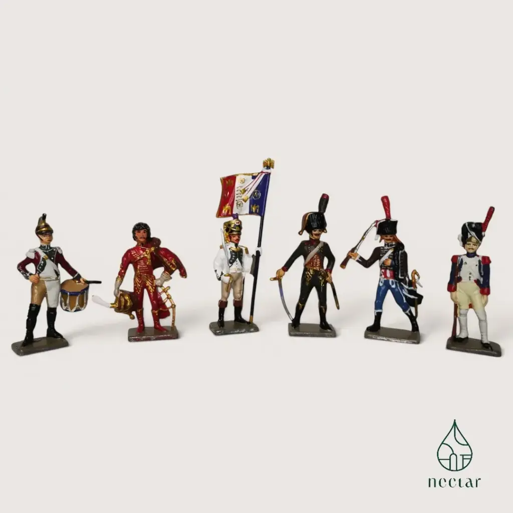 Lot de 6 figurines en plomb peintes