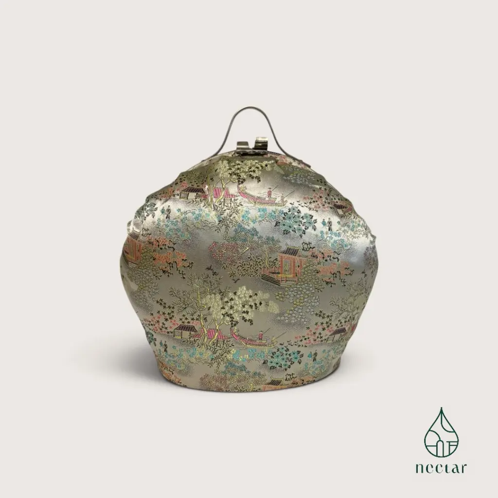 Sac à main vintage en brocart asiatique – Forme coquillage