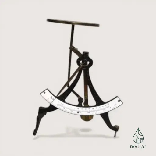 [A/05/250915] Balance de précision ancienne en fonte et laiton