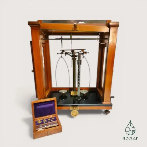 [B/01/250922] Balance de précision ancienne