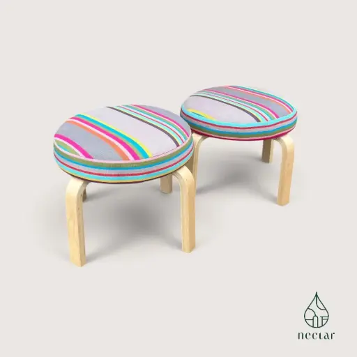 [M/01/260914] Paire de tabourets bas - multicolores (Vendu)