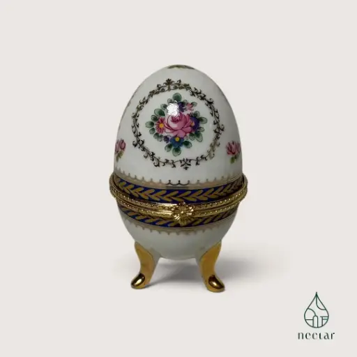 [C/06/260923] Œuf boîte à bijoux en porcelaine fleurie – Marqué Limoges